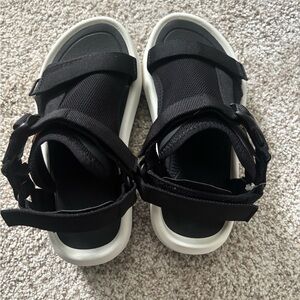 TEVA Hurricane Ampsole Volt size 5